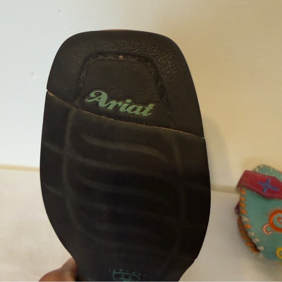 Ariat Tombstone Cowboy Boots Girls Size 12 Brown Turquoise
Western Style - Picture 11 of 12